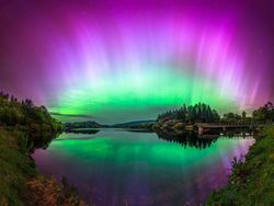 Warna-warni Aurora yang Menakjubkan di Northern Lights Photographer of the Year 2024