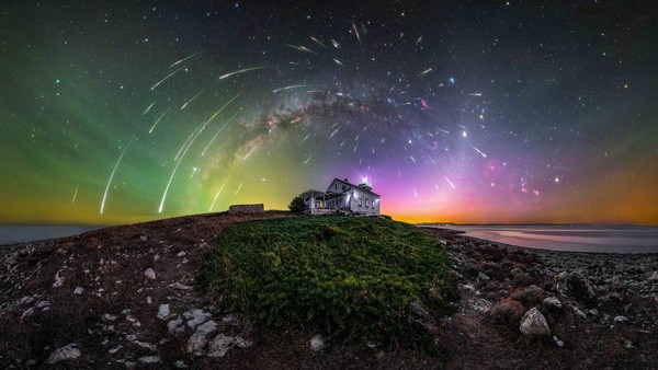 Warna-warni Aurora yang Menakjubkan di Northern Lights Photographer of the Year 2024