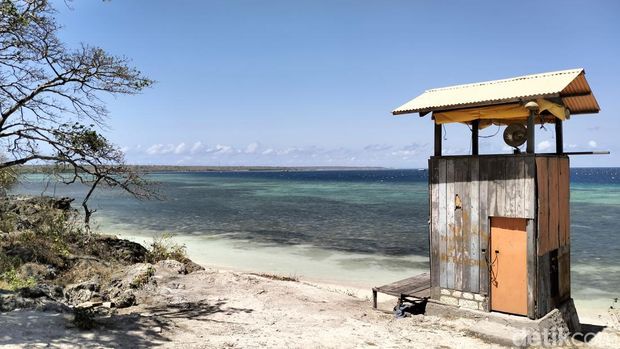 Pantai Baliana berlokasi di Desa Kuanheum, Kecamatan Kupang Barat, Kabupaten Kupang, NTT. (Anastasya Evlynda Berek)