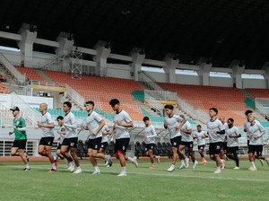 Pelatih PSS Mazola Tak Gentar Hadapi Rekor Mentereng Persib