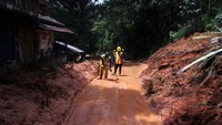 Sebelumnya jalan ini tidak bisa dilalui kendaraan sejak Rabu (4/12/2024) lalu.