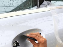 Cara Ampuh Cegah Baret di Handle Pintu Mobil