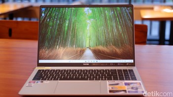 Megabook K16S dilengkapi dengan perangkat lunak yang dikembangkan sendiri, PC Manager, yang memastikan migrasi data yang aman dan cepat, serta memudahkan kolaborasi dengan smartphone Tecno tipe tertentu melalui operasi yang mudah. Foto: Adi FIda Rahman/detikINET