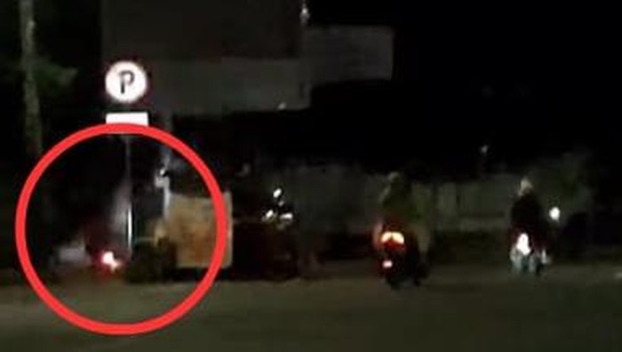Viral pemotor diduga diserang geng motor di Jalan AP Pettarani Makassar.