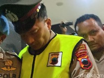 Ekspresi Lesu Aipda Robig Penembak Gamma Keluar Masuk Ruang Sidang Etik