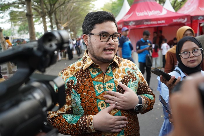 Bupati Kediri Hanindhito Himawan Pramana