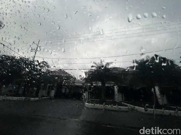 Cuaca Hujan di Jawa Timur
