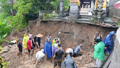 Dua pekerja proyek tewas tertimbun longsor di Ubud, Bali, Senin (9/12/2024).