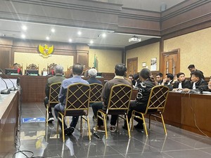 Video Dirut RBT Suparta Terisak di Sidang: Maaf Papa Tersangkut Masalah Ini