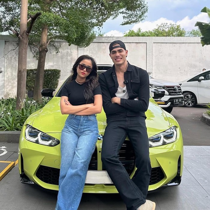 fuji dengan Aisar Khaled