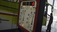 Dalam kegiatan ini, petugas Dishub memeriksa 1.152 bus. 