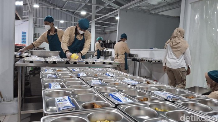 Kantor Komunikasi Kepresidenan mengunjungi Satuan Pelayanan Pemenuhan Gizi (SPPG) milik Badan Pangan Nasional (BPN) di Tanahsareal, Kota Bogor untuk mengecek kesiapan program makan bergizi. Foto: Sol/detikcom