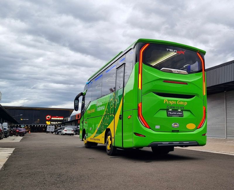 Karoseri Trijaya Union merilis bus medium baru