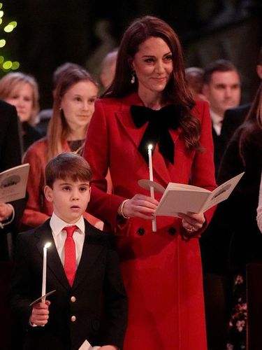Kate Middleton, Putri Wales menghadiri Kebaktian Carol 'Bersama Saat Natal' di Westminster Abbey pada 6 Desember 2024 di London, Inggris. Dipelopori oleh The Princess of Wales, dan didukung oleh The Royal Foundation, tema kebaktian 'Bersama Saat Natal' tahun ini adalah pentingnya cinta dan empati, dan betapa kita saling membutuhkan, terutama selama masa-masa tersulit dalam hidup kita. hidup. Layanan ini juga menyoroti individu-individu luar biasa dari seluruh Inggris yang telah menunjukkan kebaikan, empati, dan dukungan luar biasa dalam komunitas mereka.