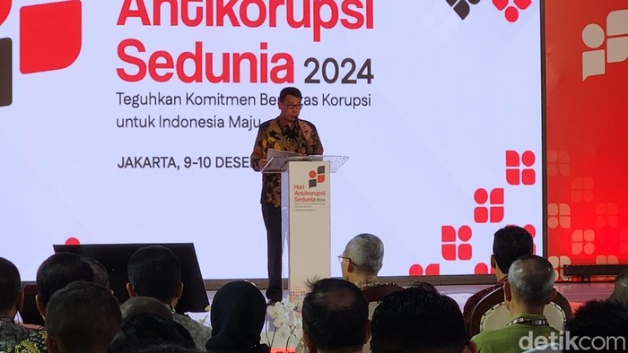 Ketua Sementara KPK Nawawi Pomolango saat menyampaikan sambutan di gedung KPK, Jakarta, Senin (9/12/2024). Foto: Adrial/detikcom