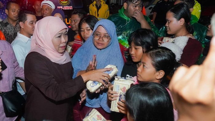 Khofifah tinjau banjir di Mojokerto dan Jombang