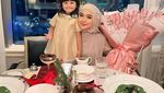Kompak! Ria Ricis Ajak Moana Makan Steak hingga Mie