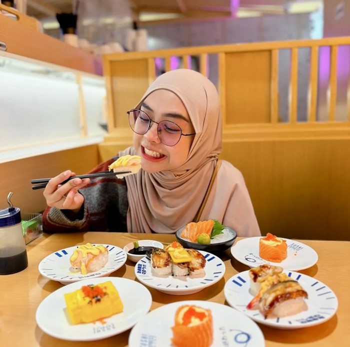 Kompak! Ria Ricis Ajak Moana Makan Steak hingga Mie Kompak! Ria Ricis Ajak Moana Makan Steak hingga Mie