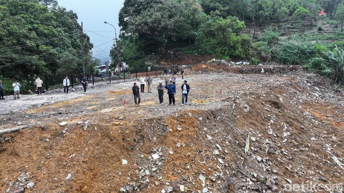 Kondisi kawasan Puncak setelah PKL ditertibkan.