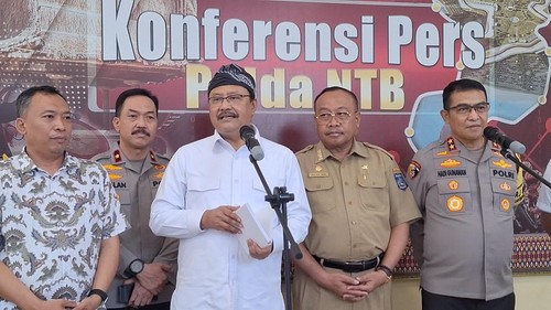 Mensos Saifullah Yusuf saat konferensi pers di Polda NTB, Senin (9/12/2024). (Nathea Citra/detikBali)