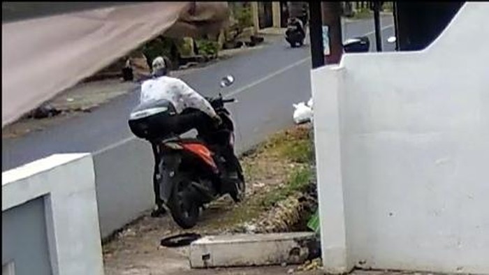 Motor petugas WiFi dicuri saat perbaiki kabel jaringan di Lubuklinggau.