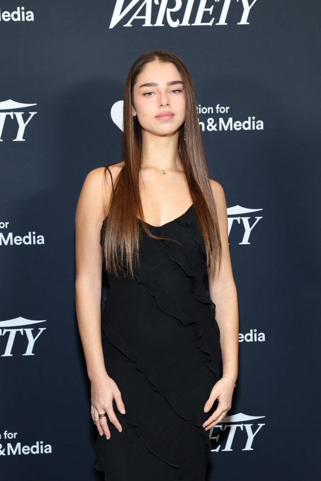 Sembari berakting, Noa berprofesi pula sebagai model. Ia juga diketahui mengajar yoga. (Foto: Araya Doheny/Variety via Getty Images)