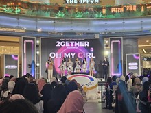 OH MY GIRL Manggung di Jakarta, Bikin Ceria Nonstop!