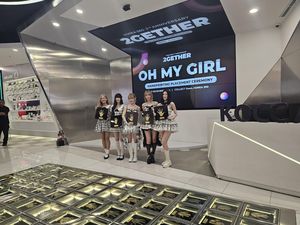 Video K-Talk: Kenangan Indah Bersama OH MY GIRL di Jakarta