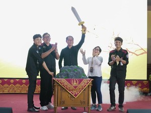 Wakil Bupati Badung Hadiri Puncak Penganugerahan GenRe Badung Awards