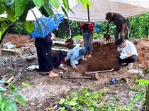 Pergerakan Tanah di Sukabumi Meluas, 18 Makam Dipindahkan