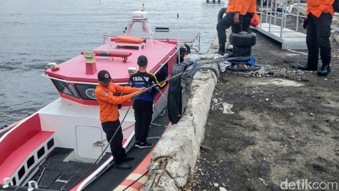 Proses pencarian penumpang KLM Lorena yang hilang