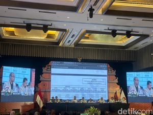 Rekapitulasi KPU Jatim: Khofifah-Emil Menang dengan 12.192.165 Suara