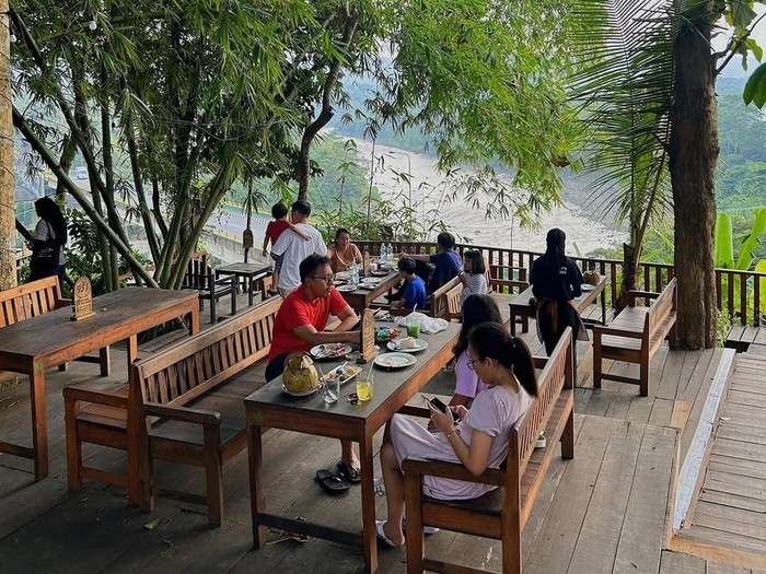 rekomendasi restoran di jogja dengan panorama cantik