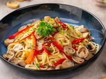 Resep Spaghetti Tumis 2 Jamur yang Pedas Gurih untuk Makan Malam