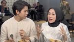 Shanty Denny Punya Gaya Seru Saat Cicip Makanan