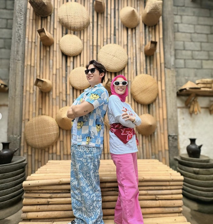 Shanty Denny Punya Gaya Seru Saat Cicip Makanan