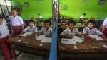 Siswa Terdampak Bencana Sukabumi Dijemput Truk Polisi ke Sekolah