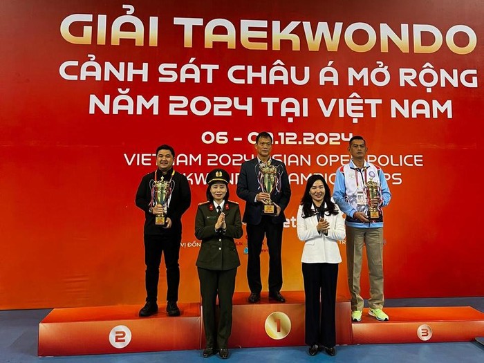 Tim Garbha Presisi Polri menjadi Juara Umum II di ajang Kejuaraan Taekwondo Polisi Terbuka di Quang Ninh, Vietnam.