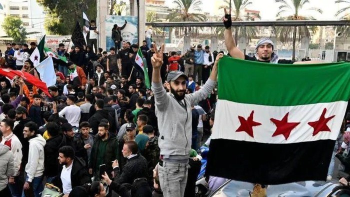 Assad lengser, siapa saja pemain yang akan mengukir masa depan Suriah?