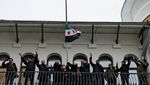Bendera Oposisi Berkibar di Kedubes Suriah di Rusia