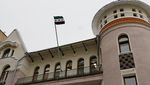 Bendera Oposisi Berkibar di Kedubes Suriah di Rusia