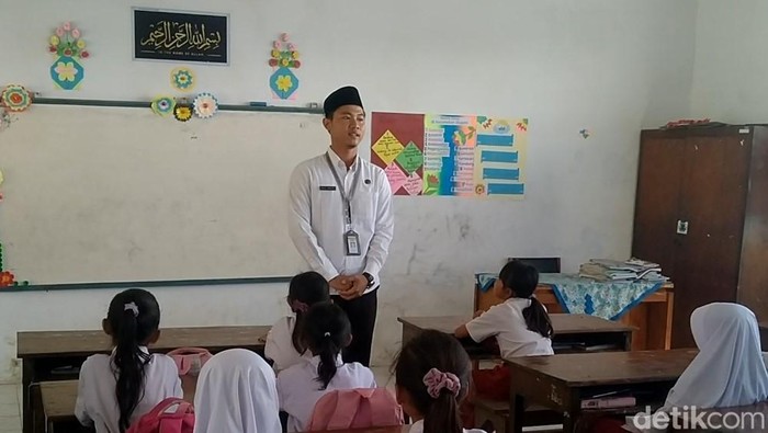Bocah perempuan ditemukan tewas dalam karung di Pemalang. Guru dan teman sekolah menggelar doa bersama untuk korban, Selasa (10/12/2024).