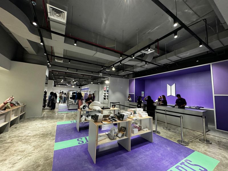 BTS POP-UP: SPACE OF BTS dibuka mulai 7 Desember 2024 sampai 9 Maret 2025 di Neo Soho Mall, Jakarta Barat.