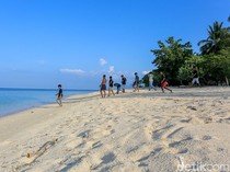 Eksotisme Pantai Kampa di Konkep yang Berpasir Putih