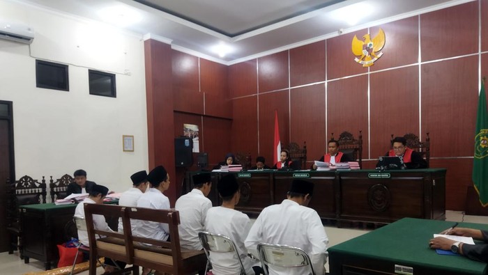 Enam Terdakwa pemburu badak Jawa di TNUK