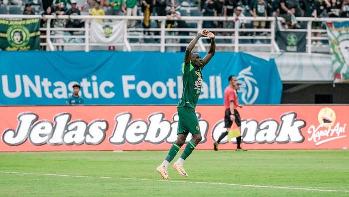 Striker Persebaya Flavio Silva akan berjumpa mantan klubnya, Persik Kediri