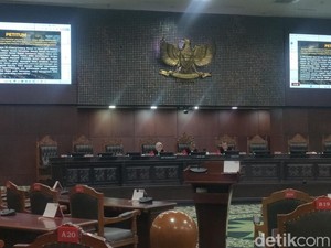 Hakim MK Arsul Tergelitik Permohonan Koalisi Perempuan: Kenapa Selalu DPR?