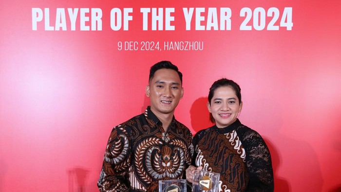 Ganda campuran para badminton Indonesia, Hikmat Ramdani/Leani Ratri Oktila, menjadi Para Badminton Pair of the Year dalam penganugerahan BWF 2024.