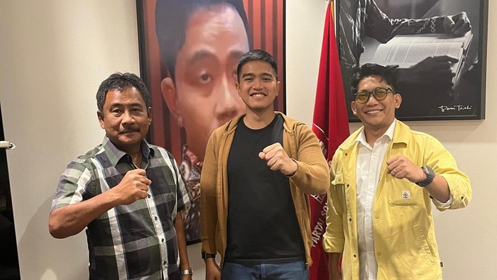 Kaesang Pangarep diapit Amir Hamzah dan Hasanul Jihadi (Foto: Istimewa)