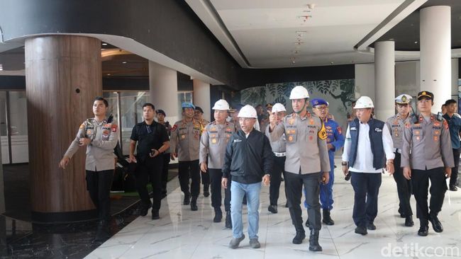 Kapolda Banten, Irjen Suyudi Ario Seto di Pelabuhan Merak (Iqbal/detikcom).